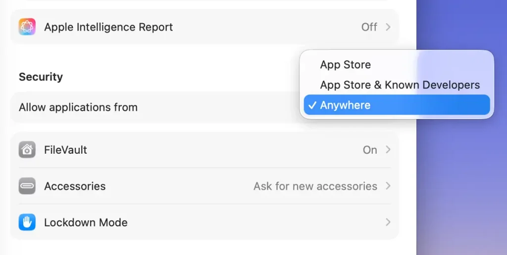 Screenshot from macOS 26 Tahoe System Setting «Privacy & Security» showing the available option «Anywhere»